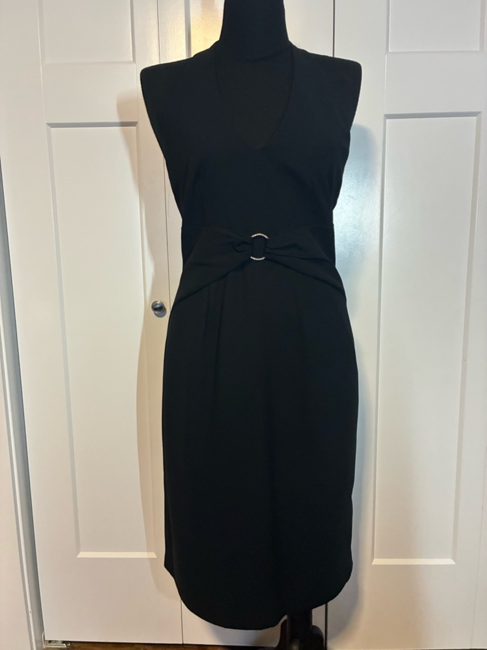 Sheri Martin NY 14 Classic Black Sleeveless V-Neck Dress with Waist Detail